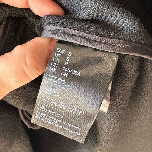 NWT H&M size small Women's Black Longline Shirt/Jacket, button up - Picture 7 of 8